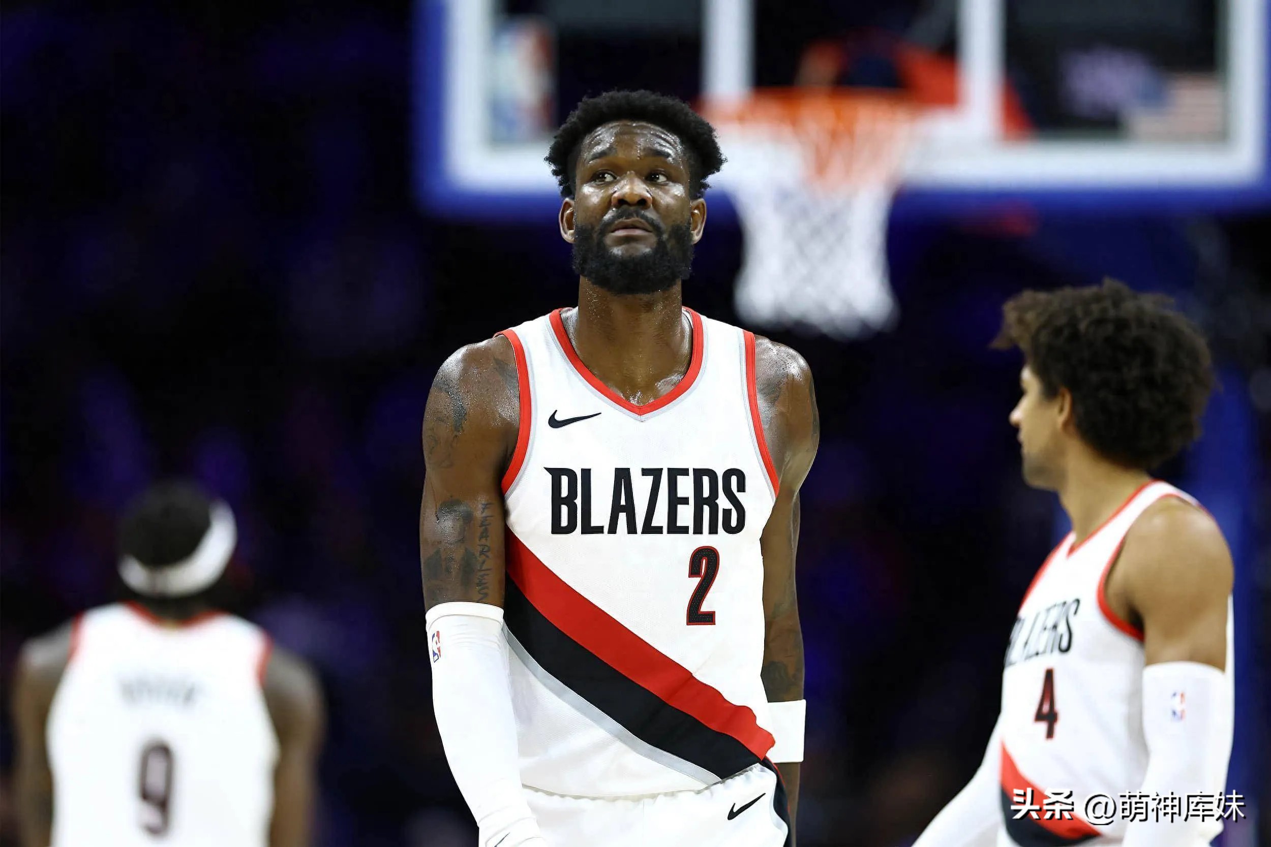 开拓者新秀因伤退出下场比赛