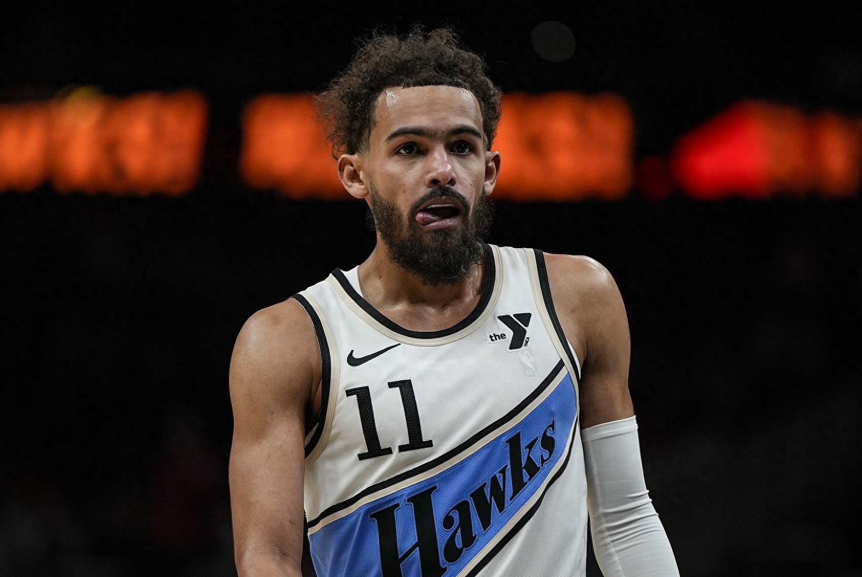 关于老鹰队后卫突破个人纪录，实力备受认可的信息