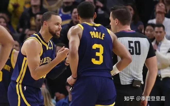 尼克斯遭遇惨败，客场不敌老鹰