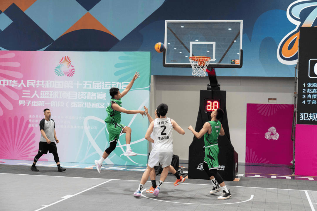 重庆男篮惨败，全队训练备战