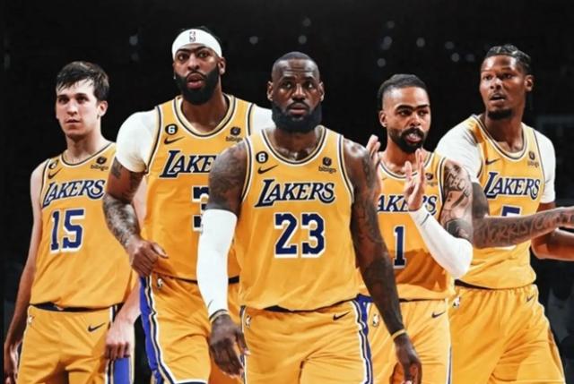 包含步行者新秀来势汹汹，率领球队赢得连胜的词条