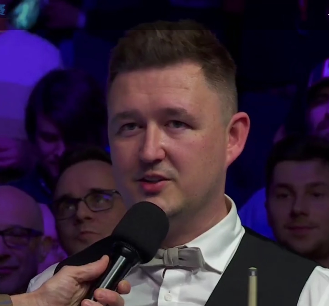 包含神秘富勒姆队主教练现身德国，引发热议的词条