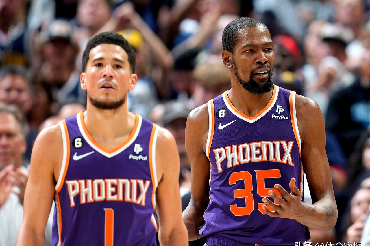 太阳惨败，布克独木难支面对强敌不敌勇士