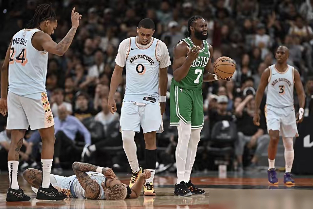 凯尔特人惊险胜骑士，取得连胜的简单介绍