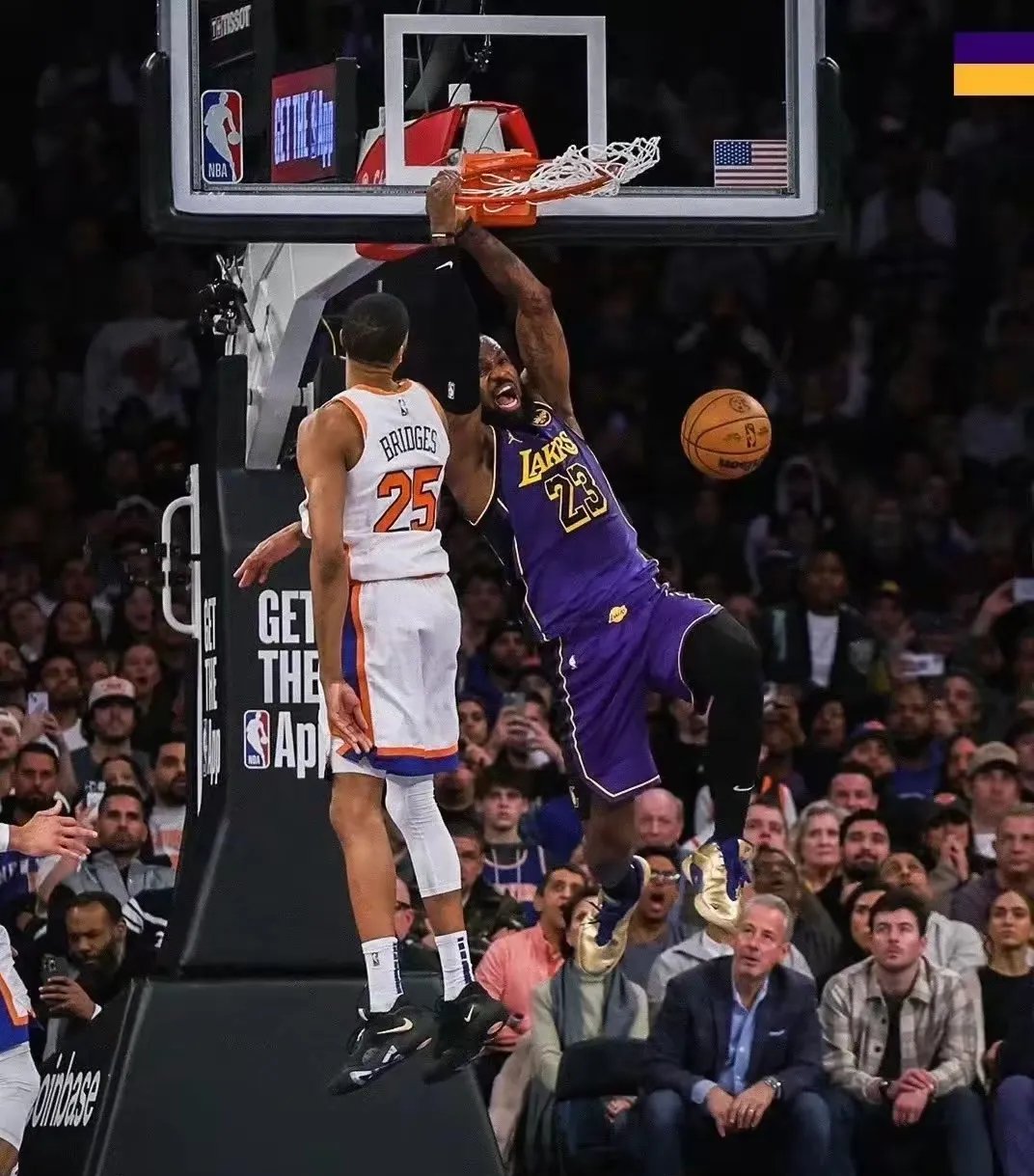 詹皇带队战胜篮网，连胜继续