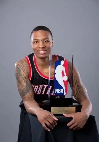 开拓者逆转太阳，利拉德砍下绝杀三分球