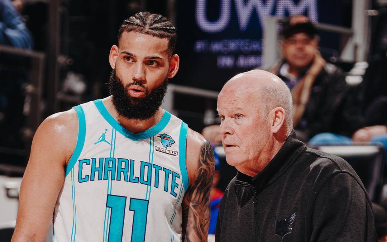 雄鹿逆转活塞，继续不败神话